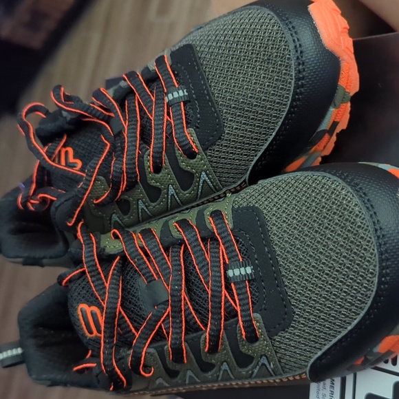 FILA EVERGRAND TR 21.5 MASHUP BOYS SIZE 2 - Picture 2 of 7